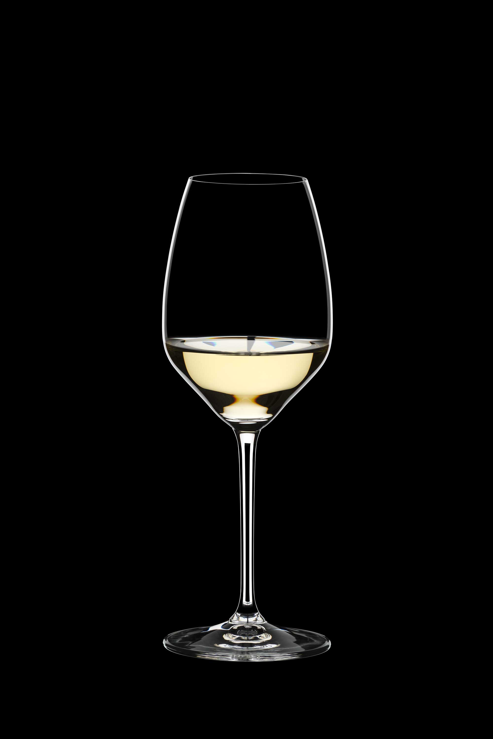 4411-15_2017_Riesling-SauvignonBlanc_black_filled_white-wine